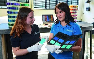 Farbexperte ROWA Masterbatch hat die Trends der Zukunft bereits im Messegepäck